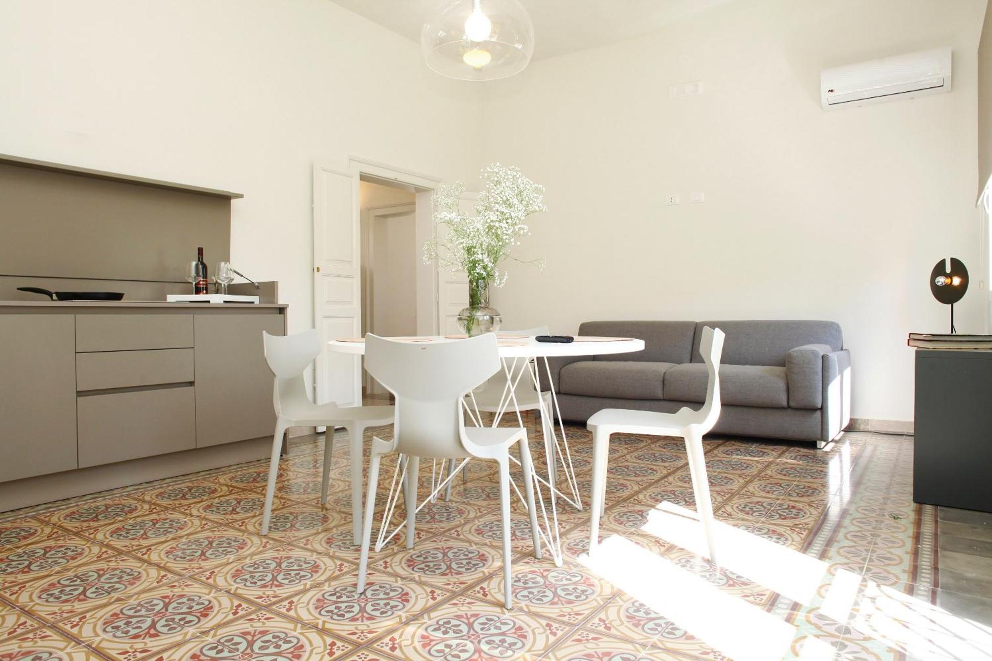 Versomare Room & Suite Valderice Bilik gambar