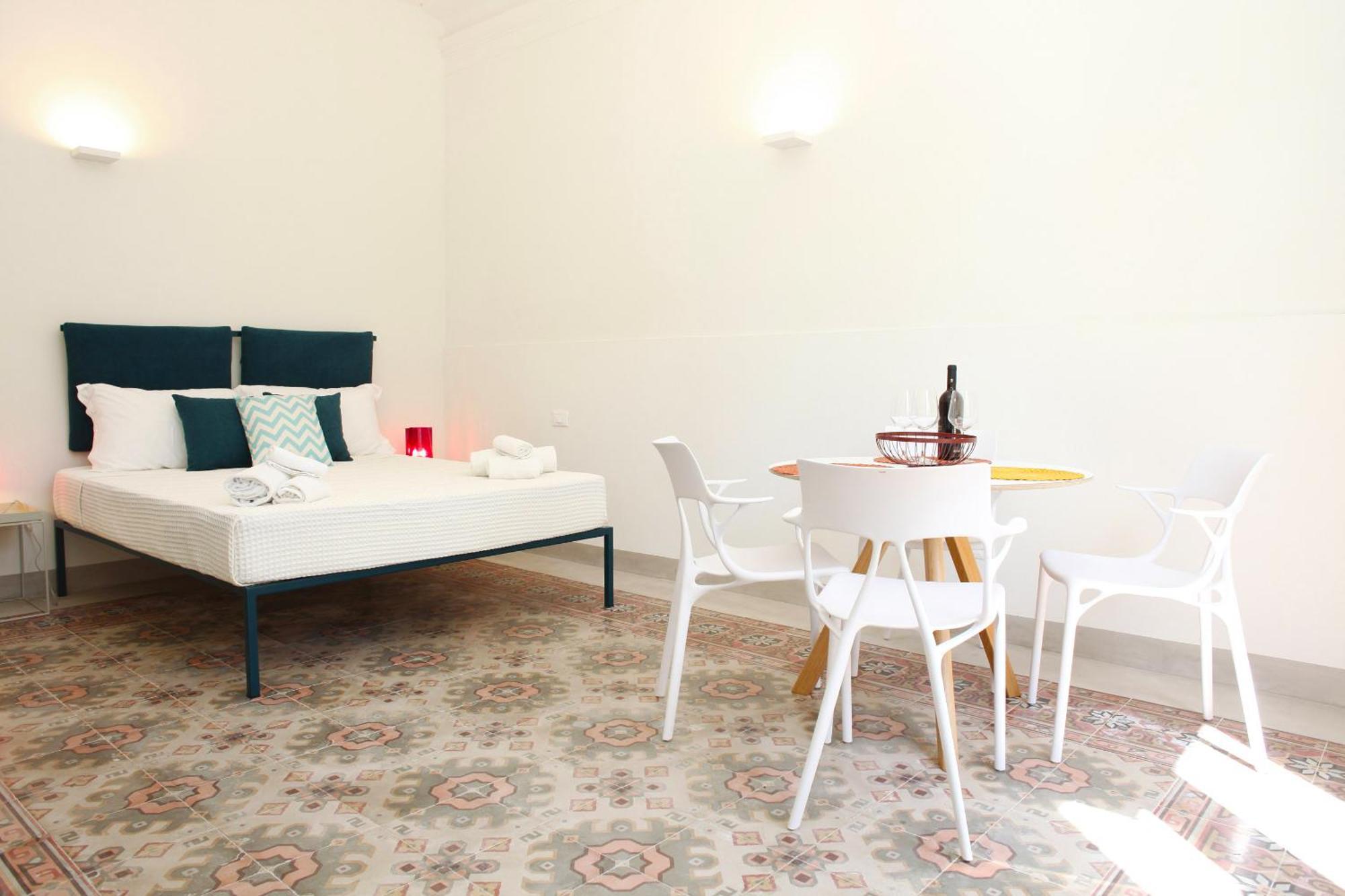 Versomare Room & Suite Valderice Bilik gambar