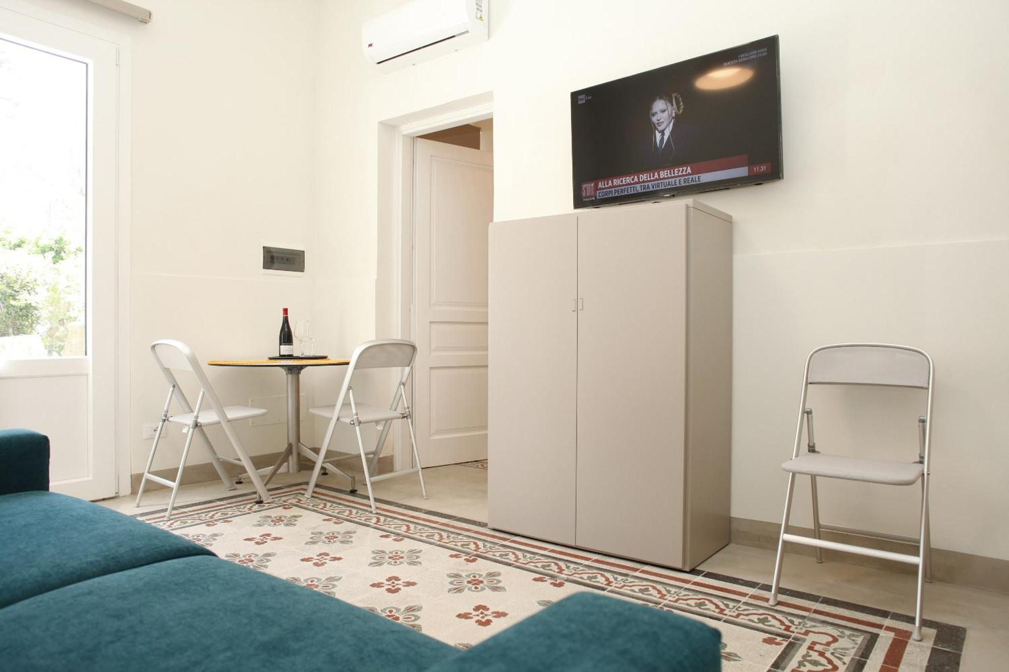 Versomare Room & Suite Valderice Bilik gambar